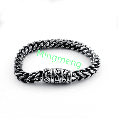 Edelstahl-Männerarmband mit Retro-musterterter Oberfläche gegossen Magnetschnalle Design, trendiges Accessoire