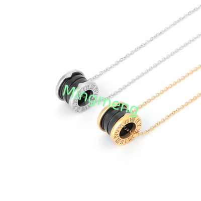 Gold-Edelstahl-Halsband, leichter Luxus, Nische High-End Schlüsselbein-Halsband, Temperament, Frauen-High-End-Design, Schlüsselbein-Kette, neuer Stil