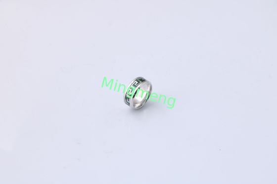 Europäischer und amerikanischer Mikroglasierter Großer Wandmuster Personalisierter Titanstahlring für Männer und Frauen